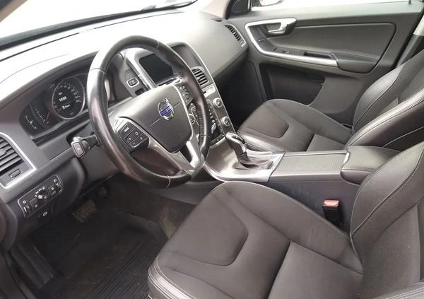 Volvo XC 60 cena 79900 przebieg: 224000, rok produkcji 2016 z Wałbrzych małe 326